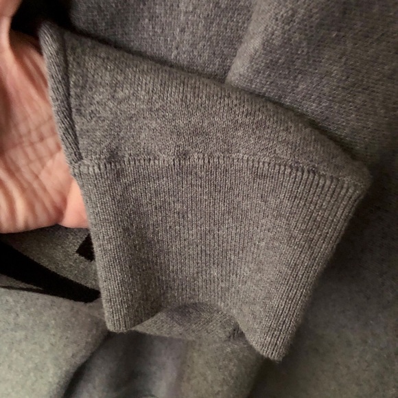 Calvin Klein Sweater - Picture 6 of 6